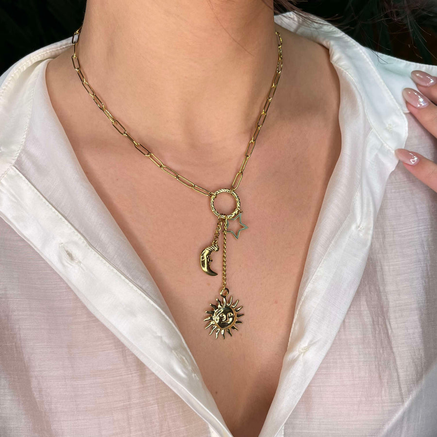 collier avec pendentifs lune, étoile et soleil We are cocotte