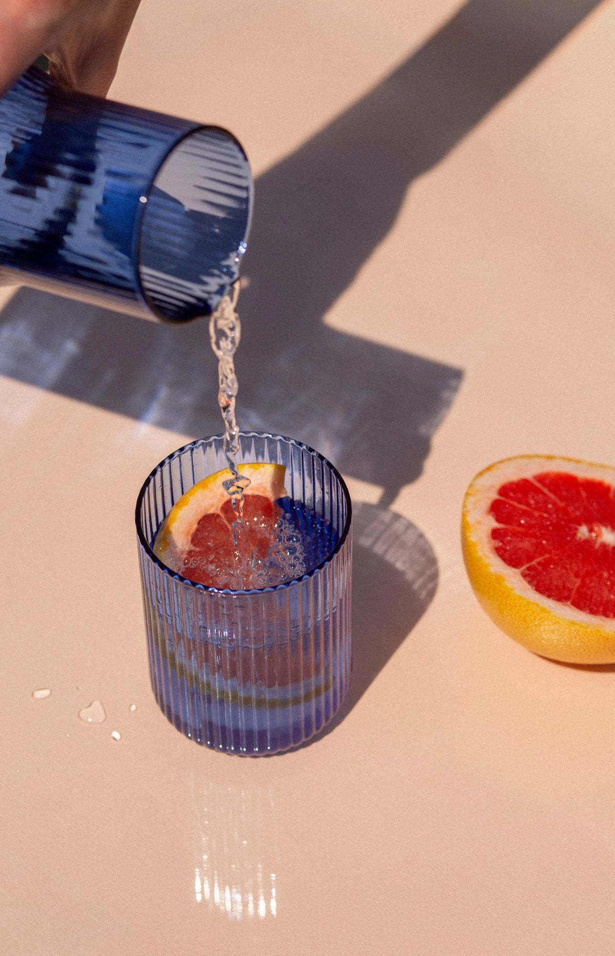 Carafe cannelée Pool GRY MATTR by Joe Mimran