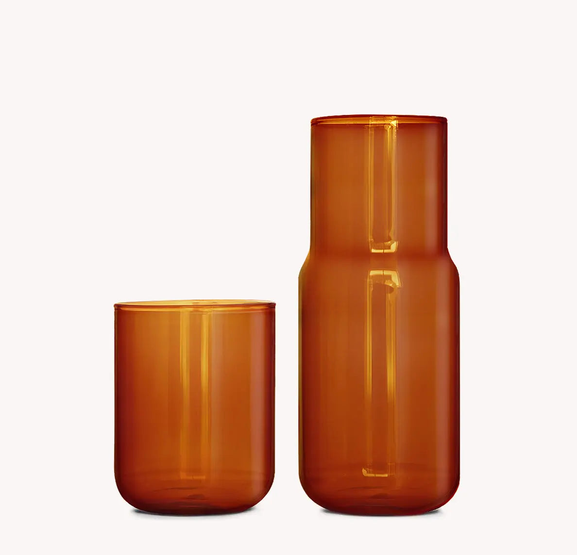 Carafe en verre teintée Ambre  GRY MATTR by Joe Mimran