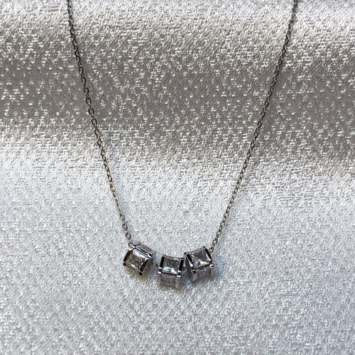3 mini cocktail on chain