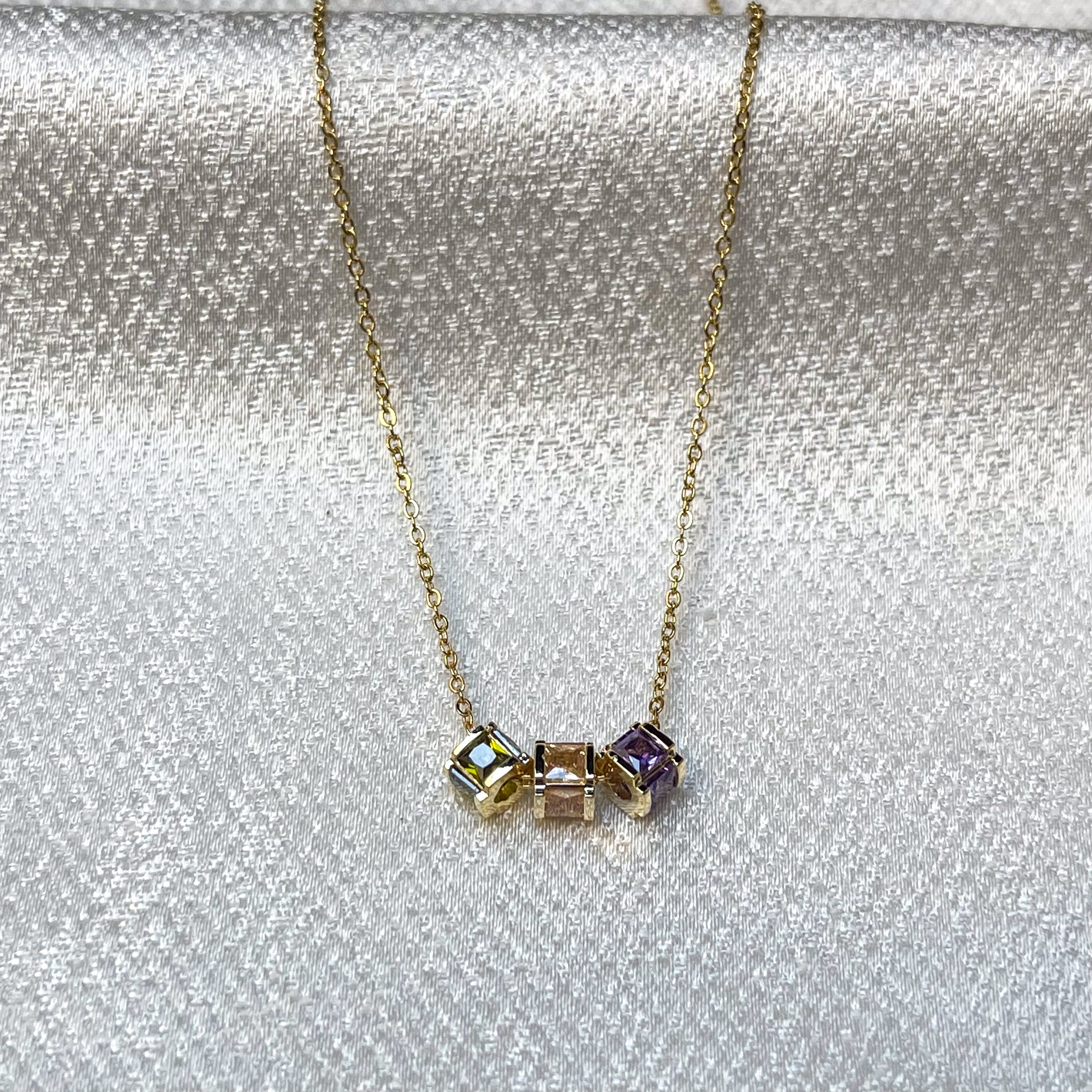 3 mini cocktail on chain
