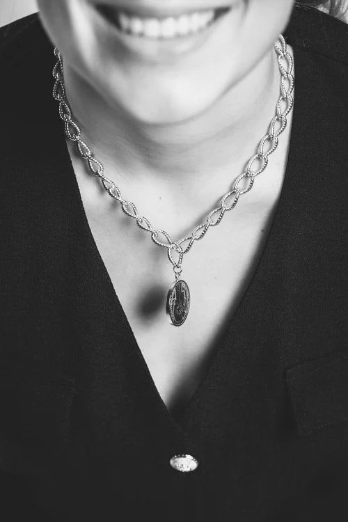 Le Sou Français - Collier - Le Versaillais