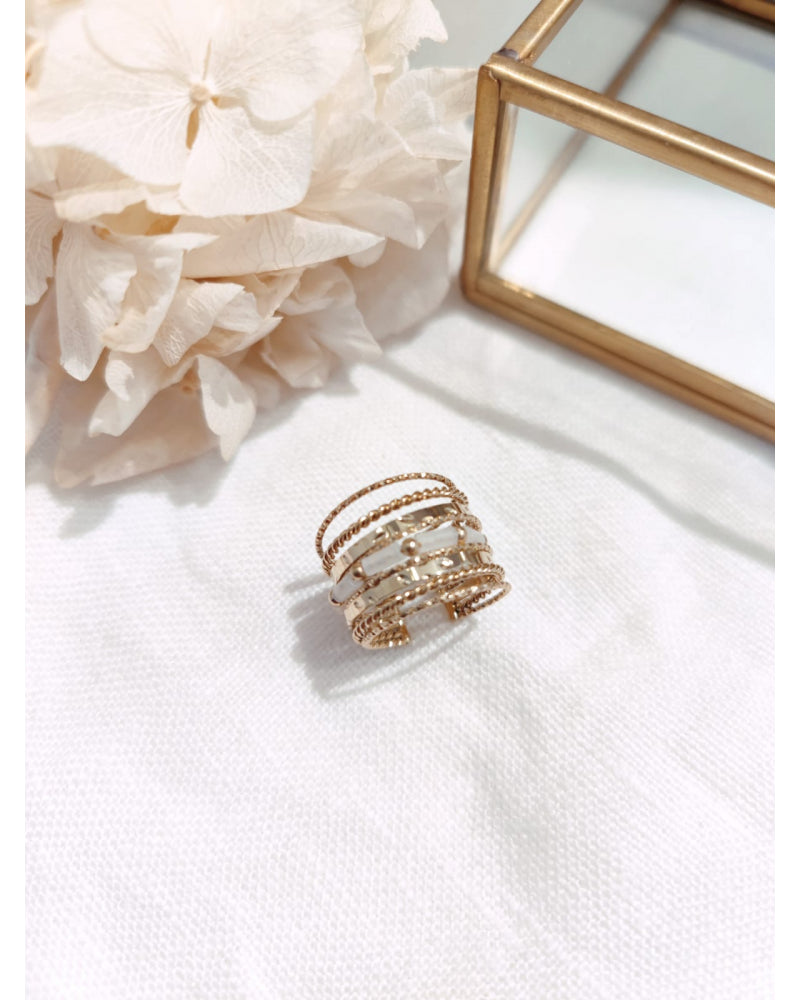 bague large avec des  pierres