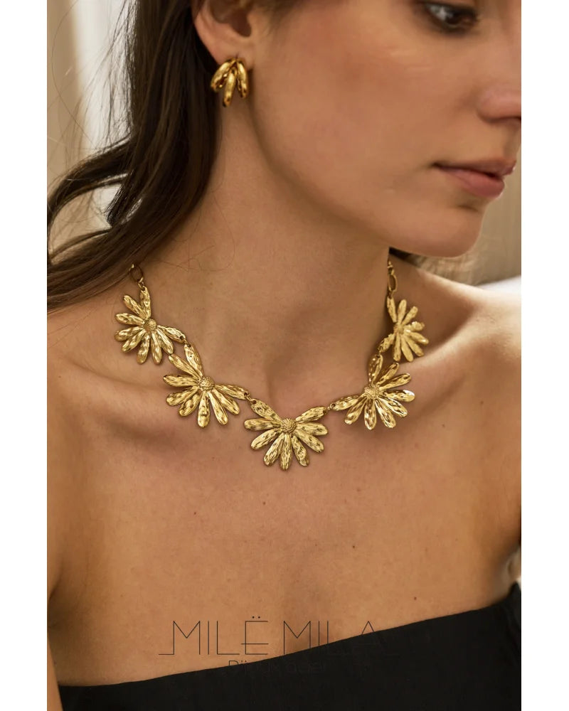 Collier fleur doré 