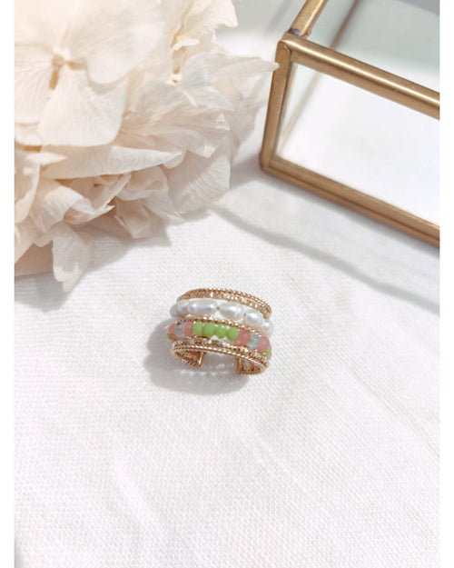 Bague élégante avec pierre perle