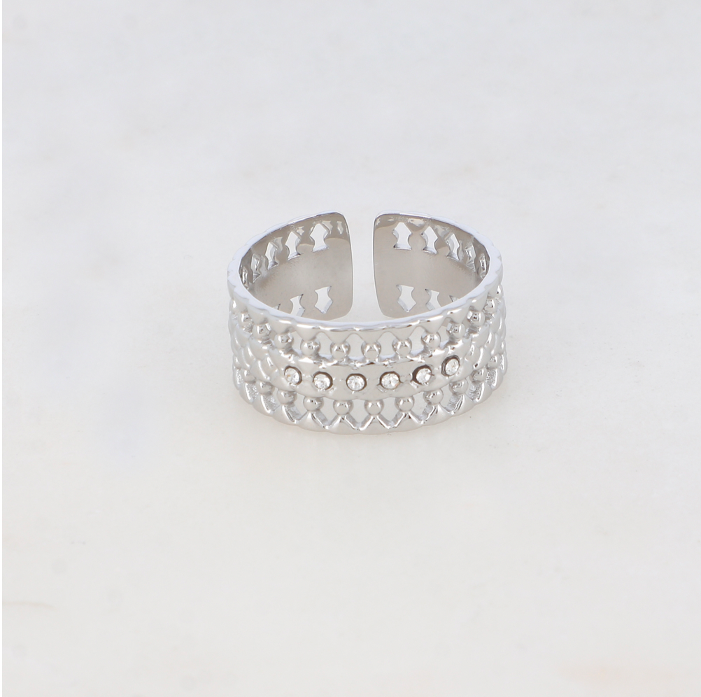 Bague en forme graphique et géométrique avec 6 strass noirs