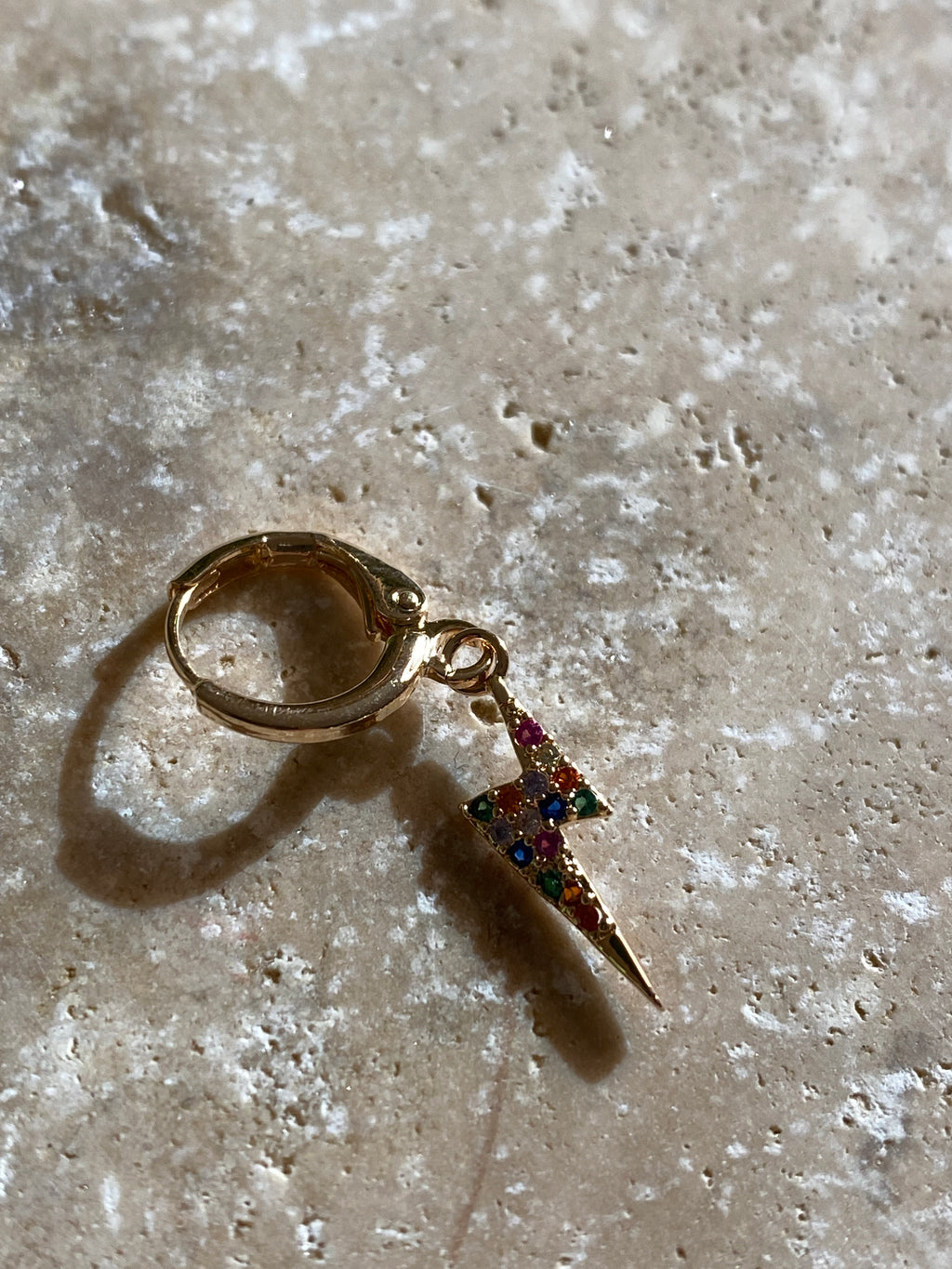 Mini créole Eclair strass - gold filed - vendue à l'unité