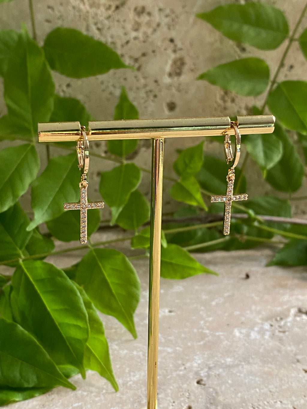 Mini créole croix all strass - gold filed - vendue à l'unité
