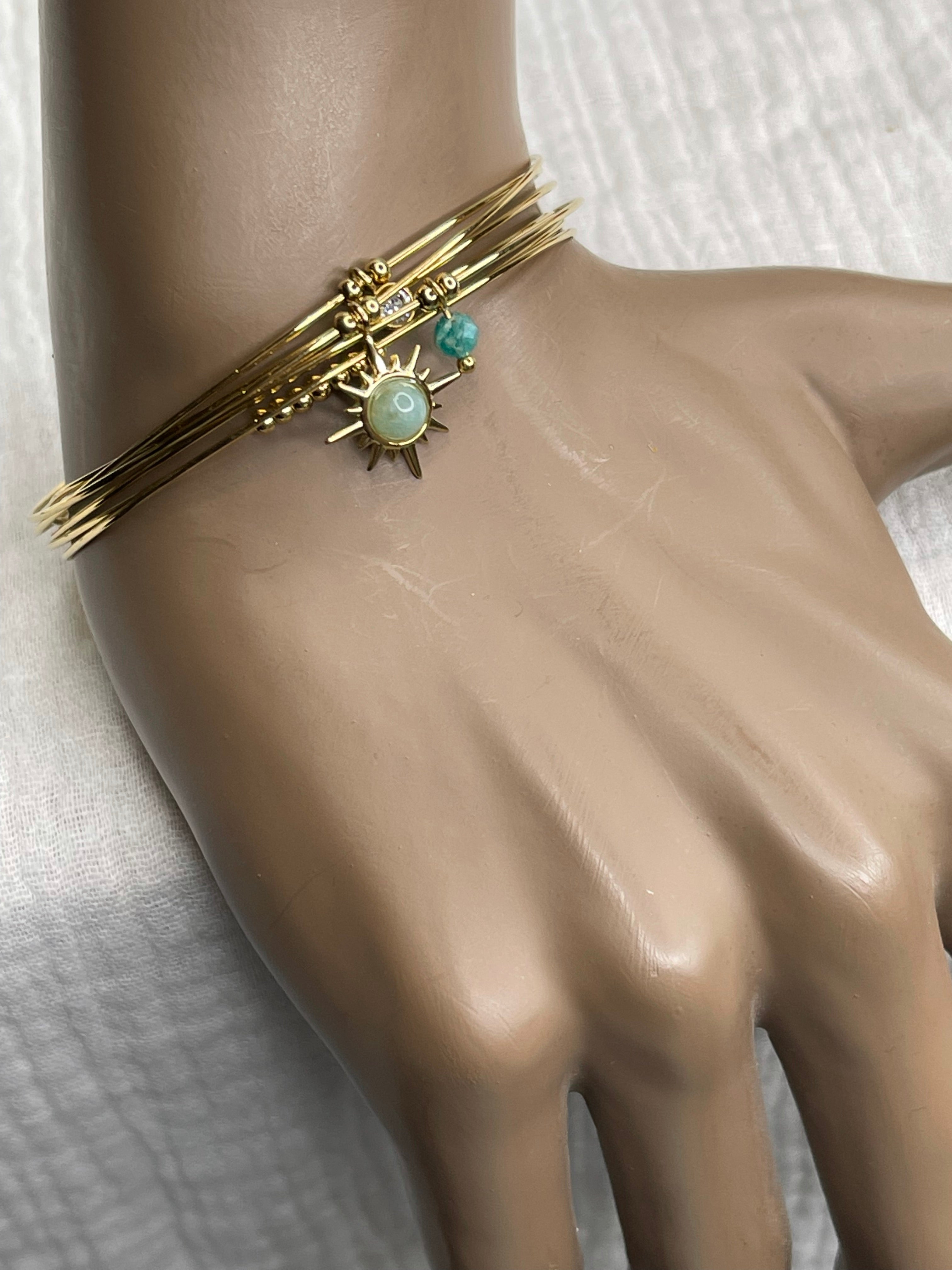Semainier fin acier doré (7 bracelets), soleil et pierres