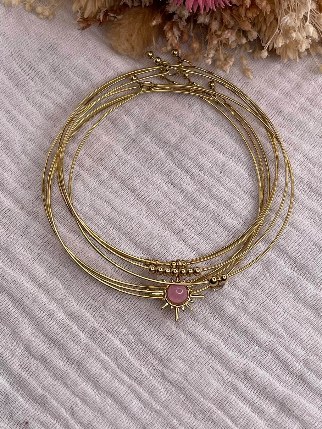 Semainier fin acier doré (7 bracelets), soleil et pierres