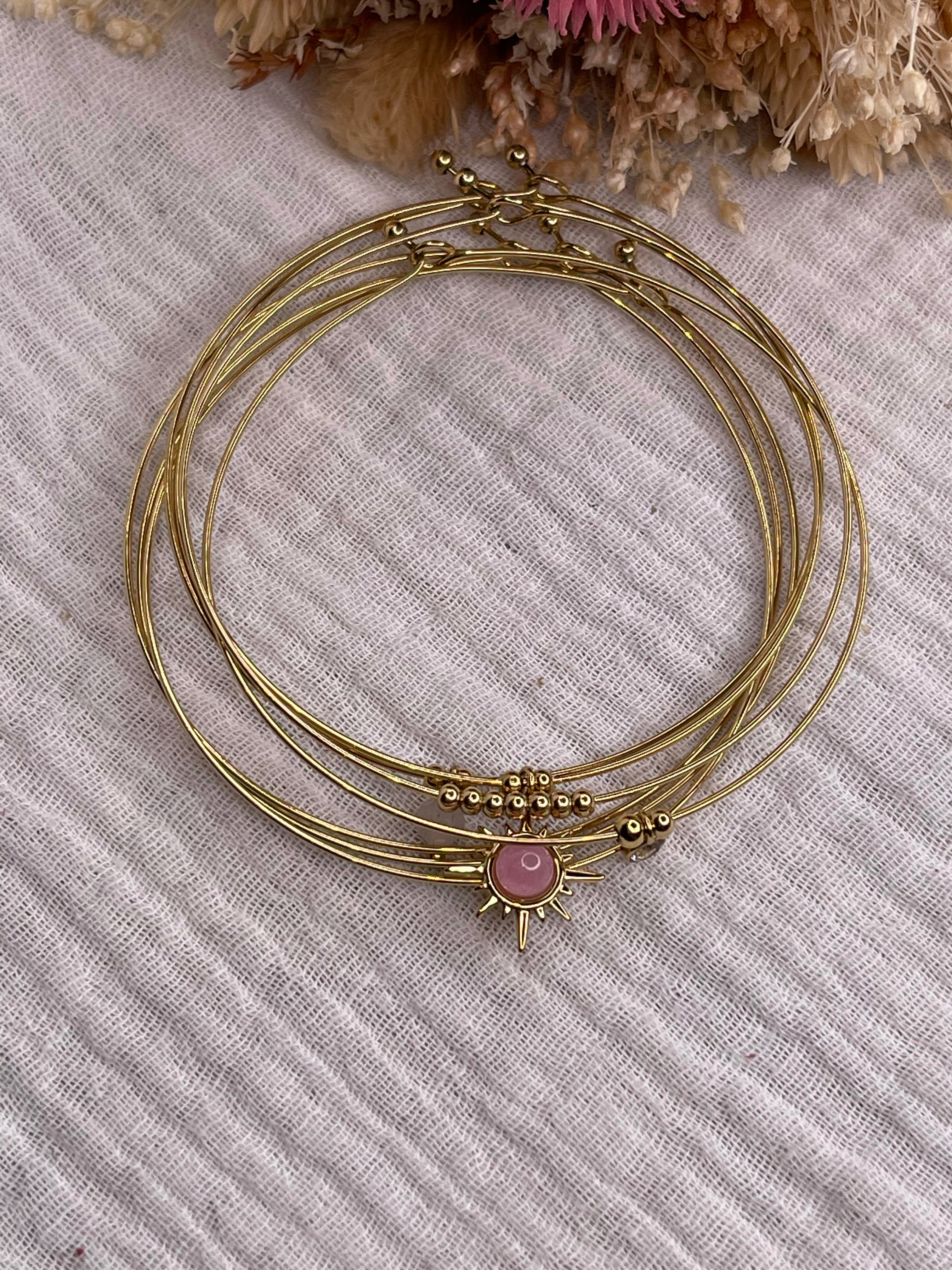 Semainier fin acier doré (7 bracelets), soleil et pierres