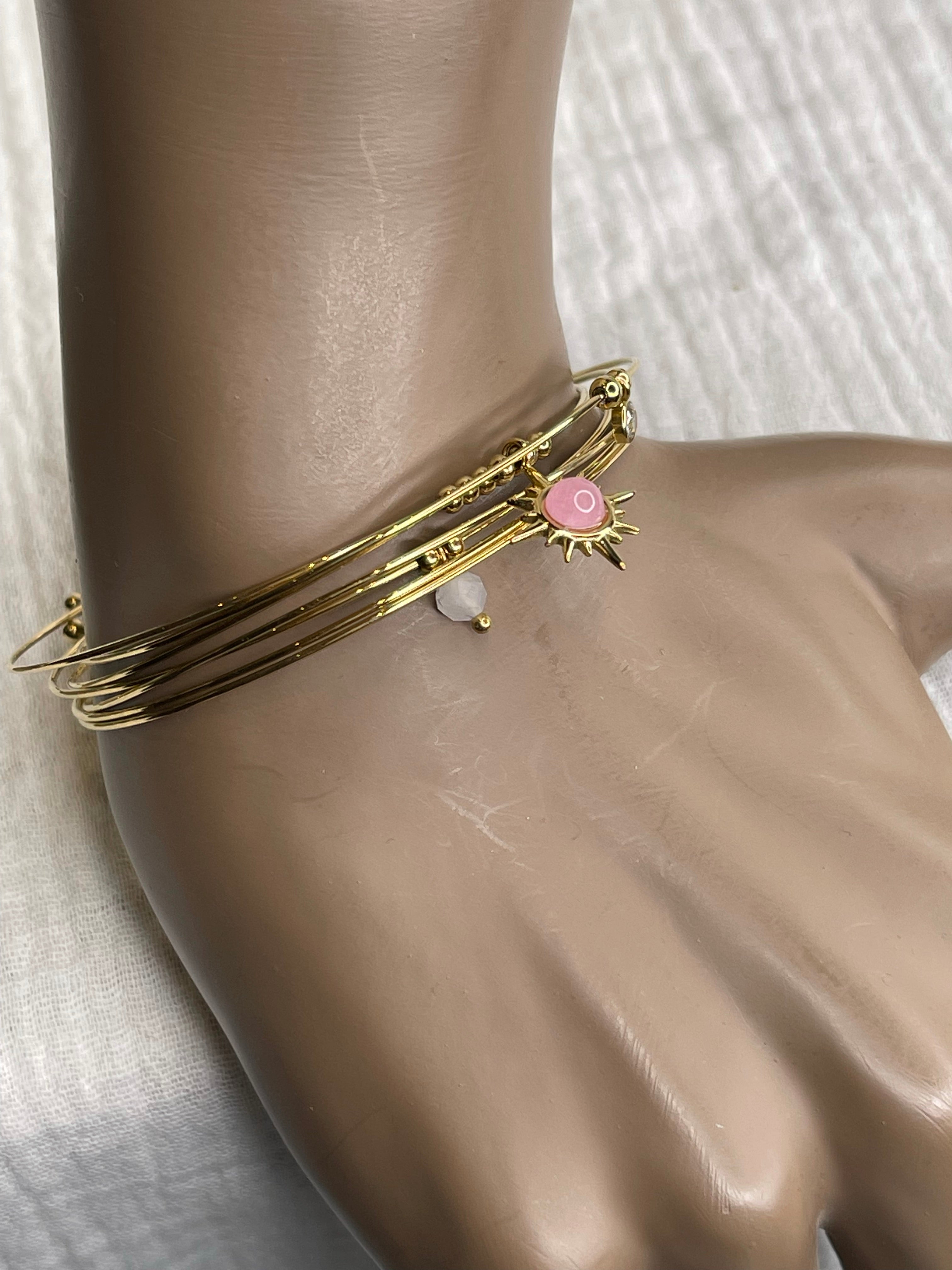 Semainier fin acier doré (7 bracelets), soleil et pierres